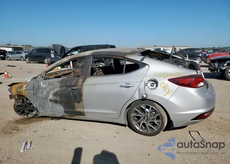 2019 Hyundai Elantra Sel z USA, uszkodzony, nr VIN 5NPD84LF4KH470801